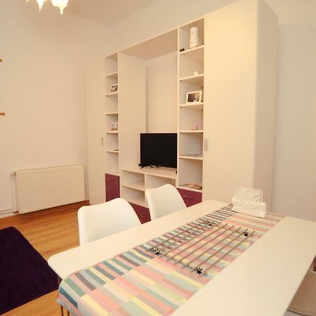 Garden Town Appartement Zagreb Buitenkant foto
