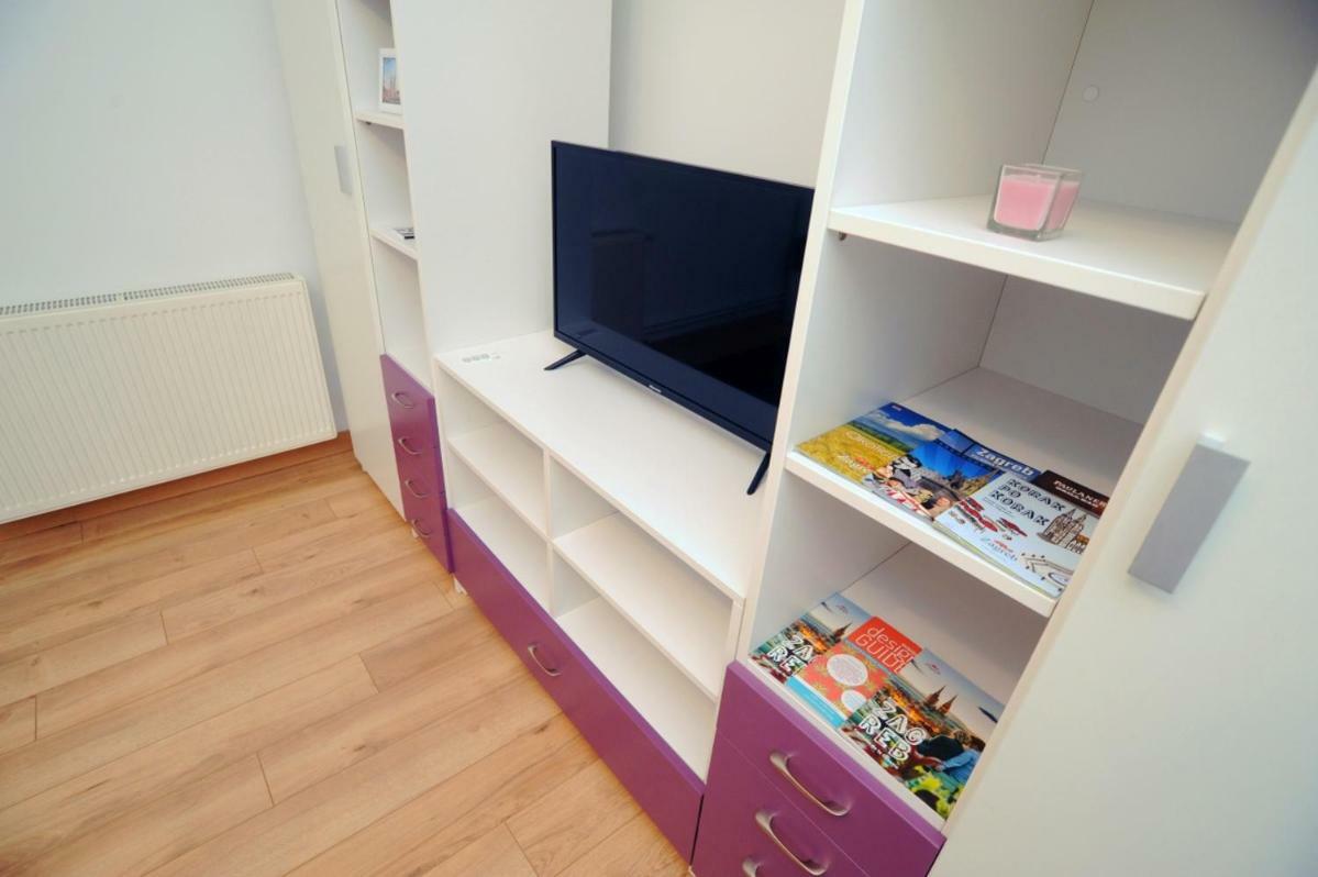 Garden Town Appartement Zagreb Buitenkant foto