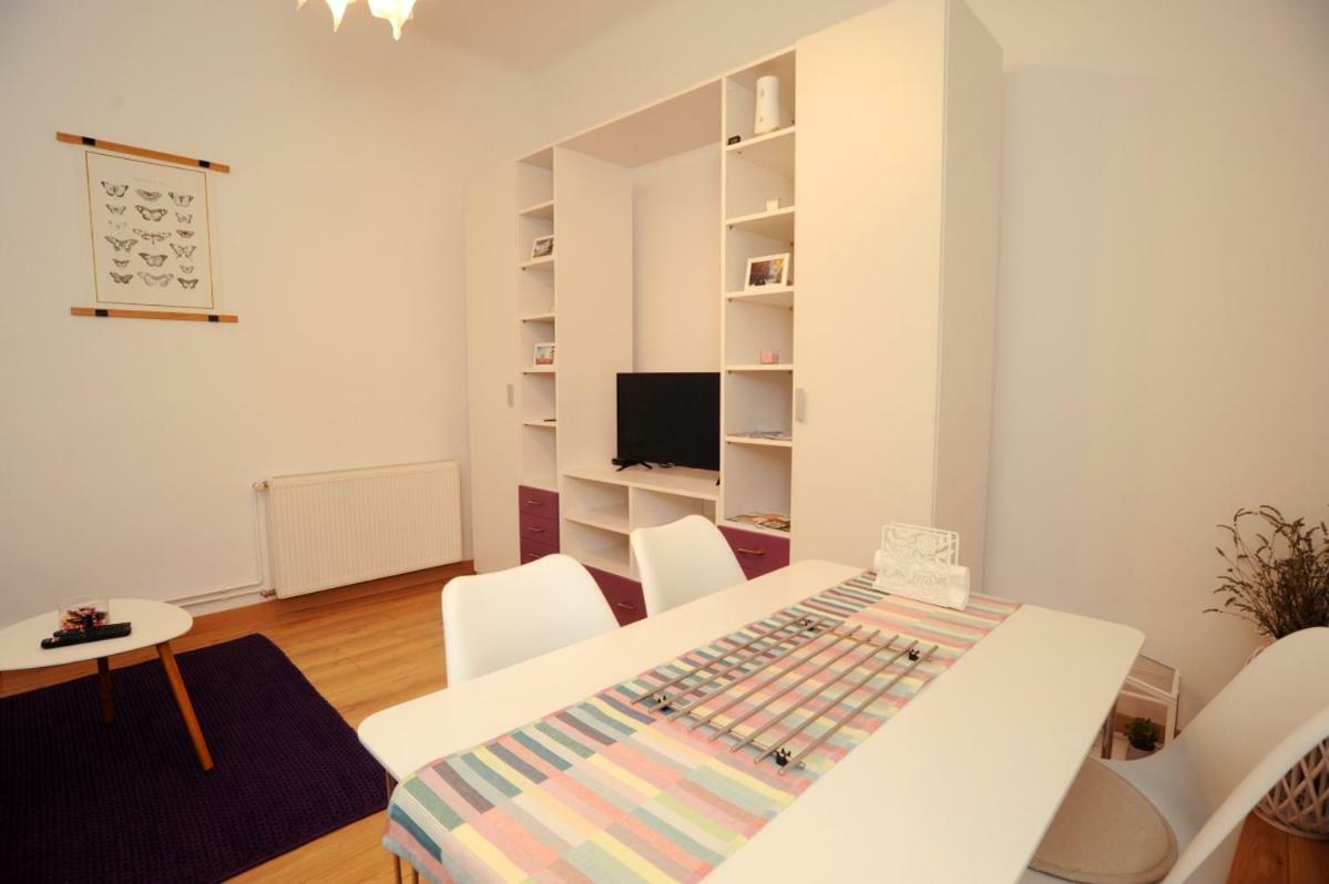 Garden Town Appartement Zagreb Buitenkant foto